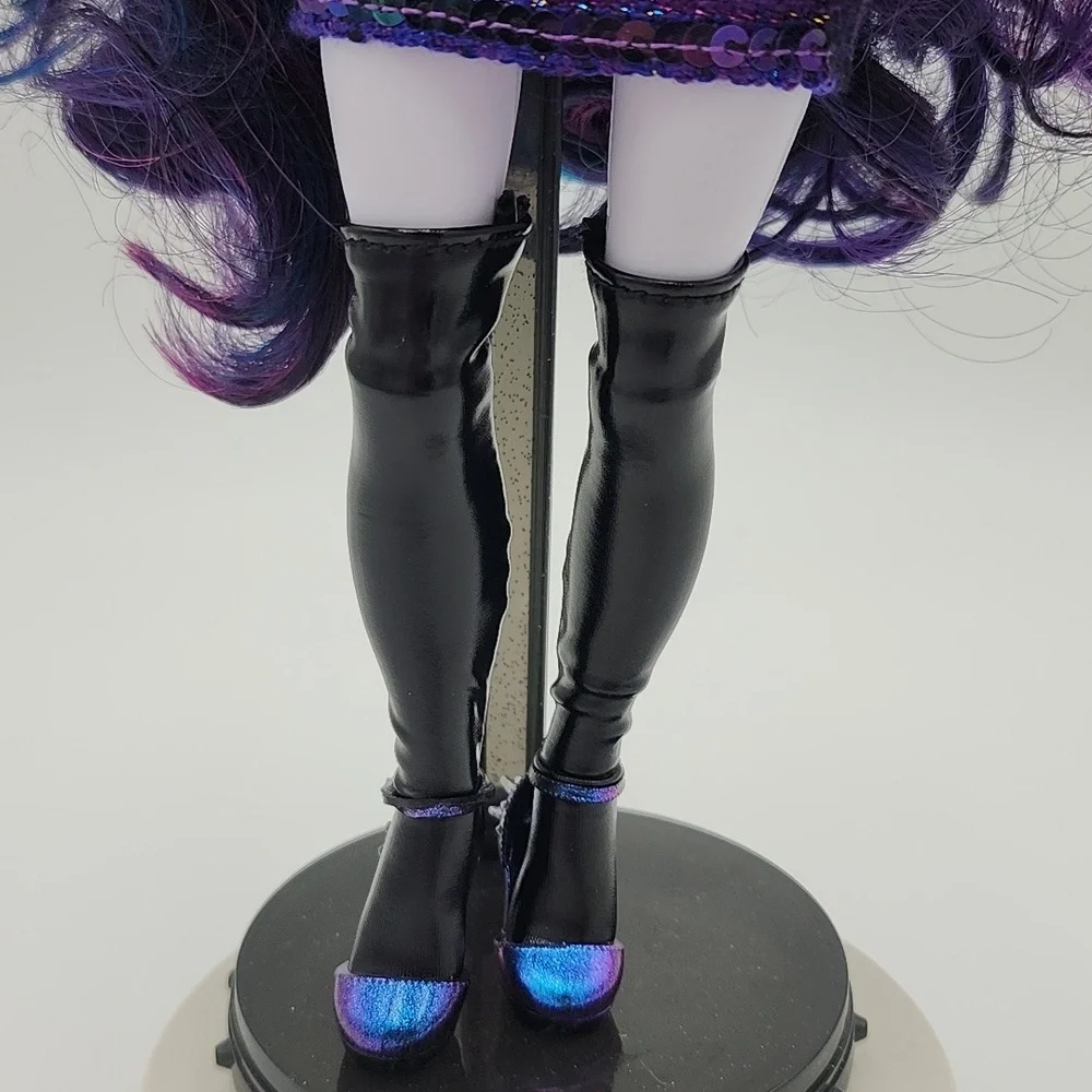 Rainbow High Veronica Storm Fashion‎ Doll